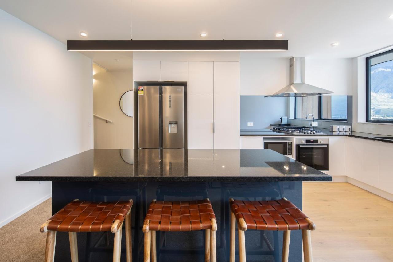 4 Bedroom Home With Elevated Views Of Lake Wakatipu & The Remarkables Queenstown Exterior photo