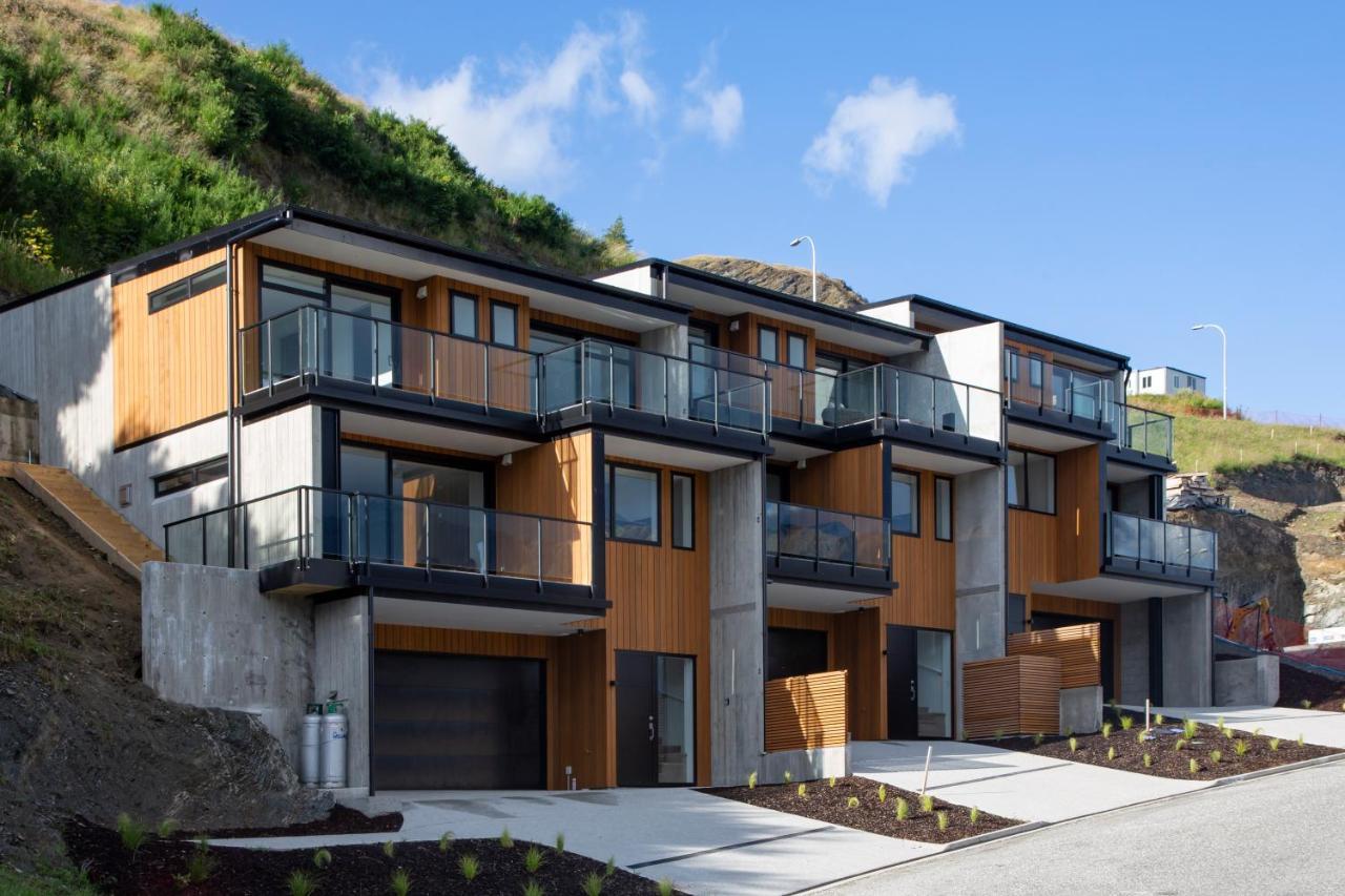 4 Bedroom Home With Elevated Views Of Lake Wakatipu & The Remarkables Queenstown Exterior photo